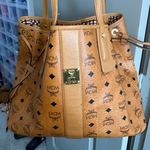 MCM REVERSIBLE BAG